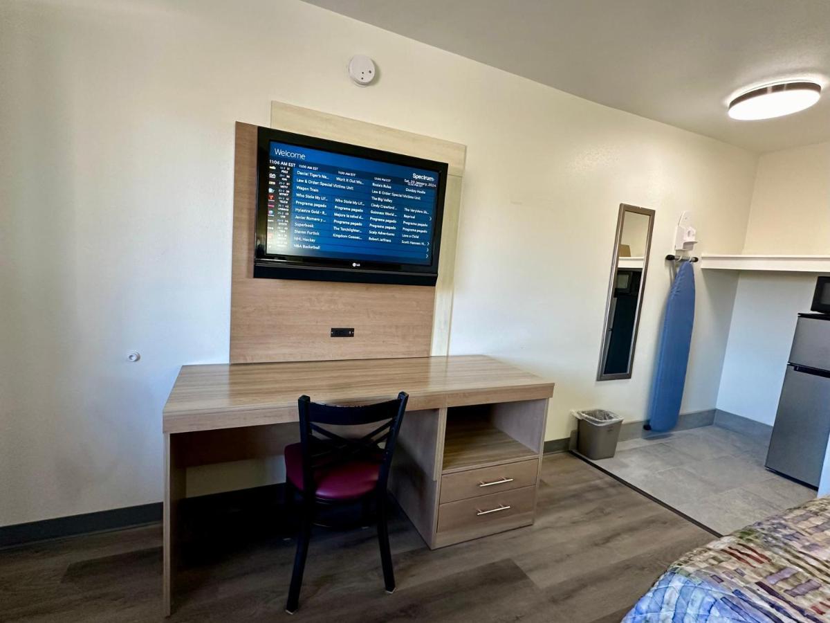 Royal Inn And Suites Charlotte Airport Ngoại thất bức ảnh