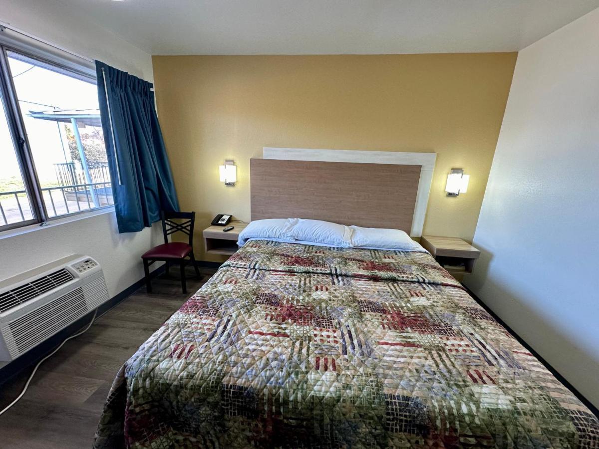 Royal Inn And Suites Charlotte Airport Ngoại thất bức ảnh