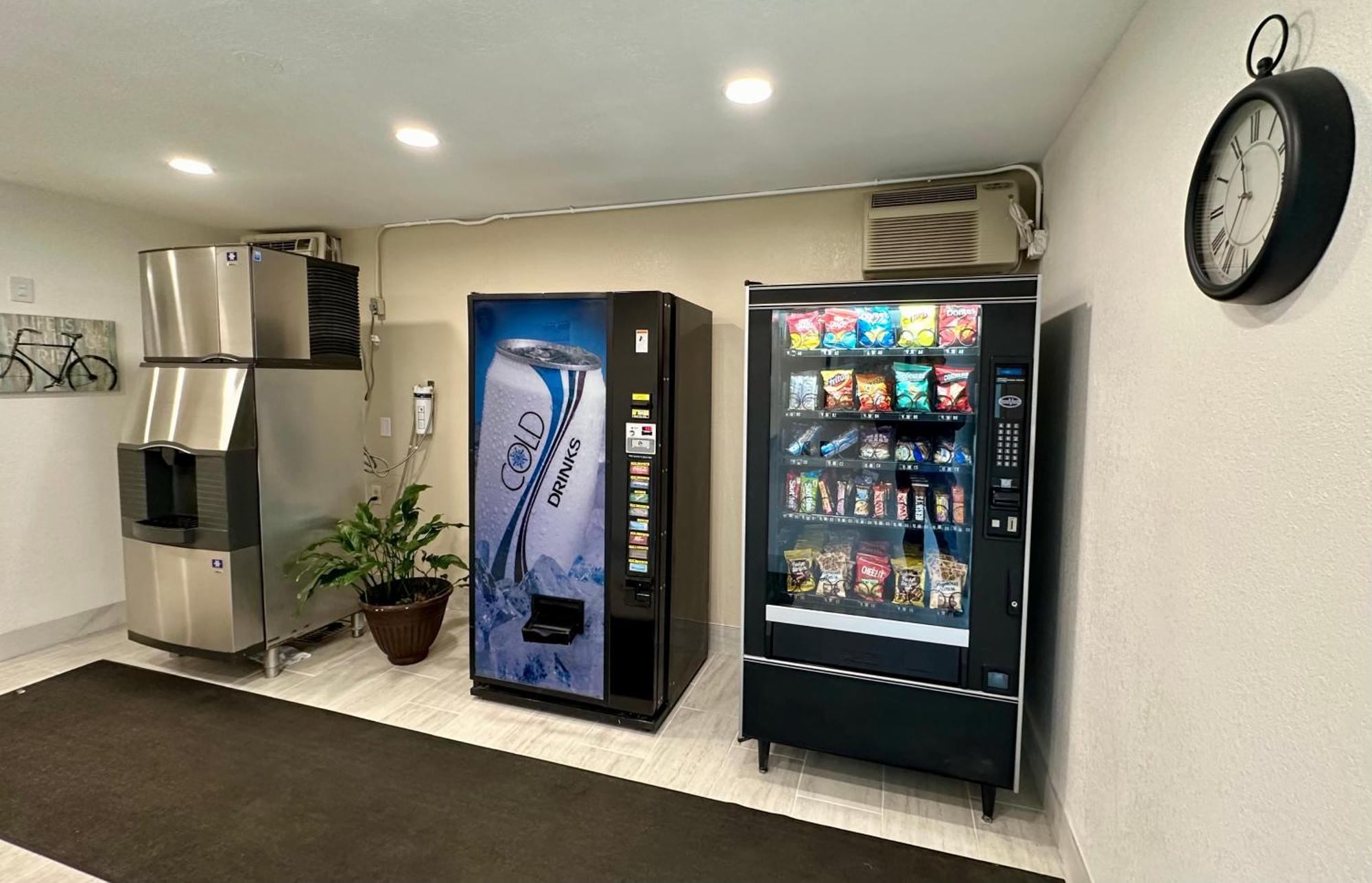 Royal Inn And Suites Charlotte Airport Ngoại thất bức ảnh