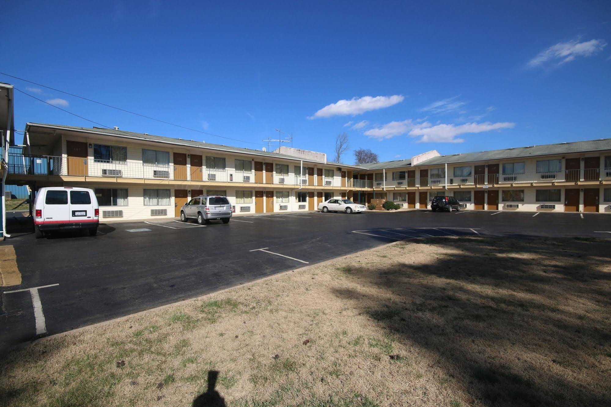 Royal Inn And Suites Charlotte Airport Ngoại thất bức ảnh