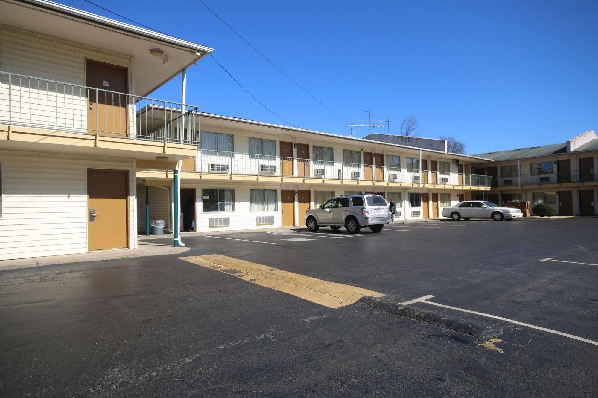 Royal Inn And Suites Charlotte Airport Ngoại thất bức ảnh